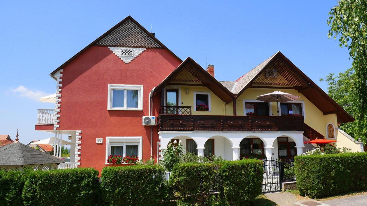 Papp Apartmanház Apartman Vonyarcvashegy Kültér fotó